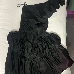 Elegant Black One-Shoulder Dress